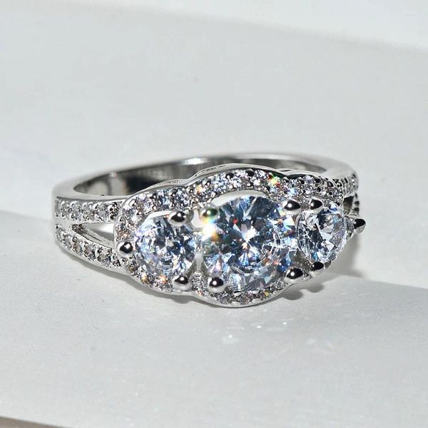 Cluster anneaux luxueux femelle bague de mariée blanche ensemble de bijoux à la mode promesse de la mode