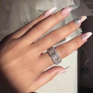 Anillos de racimo de lujo ahueca hacia fuera la pintura de la cadena anillo de diamante completo joyería de boda brillante 925 plata esterlina topacio blanco para las mujeres