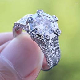 Cluster Anéis Luxo Banhado Vidro Cheio para Mulheres Festa de Casamento Noivado Promessa Geométrica Feminino Jóias Presente