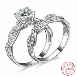 Anneaux de cluster Luxe rond 2ct diamant ensemble 2-en-1 fait à la main 925 anniversaire de mariage en argent pour les femmes 18k or jaune bijouxcluster