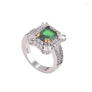Cluster Ringen Luxe Vintage Emerald Square Zirconia Prinses Verlovingsring Voor Vrouwen Noble Sieraden Groothandel