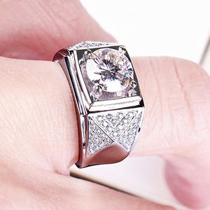 Anneaux de cluster masculin complet bling zircon diamants pierres précieuses pour hommes or blanc argent couleur bijoux bague à la mode accessoire de bande de doigt
