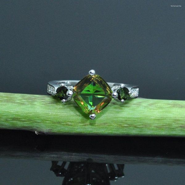 Bagues en grappe MH Diaspore Zultanite Tourmaline multicolore naturelle Pierre précieuse en argent sterling 925 Bague à changement de couleur pour les fiançailles de la femme