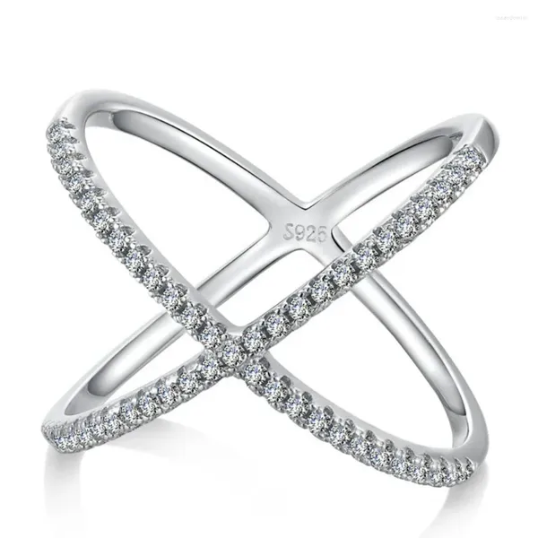 Modelos de anillos de clúster18K Gold 925 Sterling Silverhigh Diamond Gemstone Fine Jewelry Fashion Anillo para mujeres al por mayor
