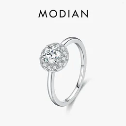 Bagues de cluster MODIAN 0.5CT D Couleur VVS1 Bague ronde Moissanite 925 Sterling Silver Bijoux de mariage exquis pour femmes cadeau d'anniversaire