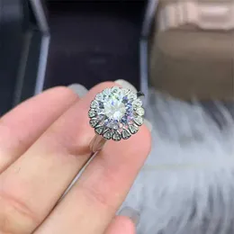 Cluster anneaux Moisanite Ring pour les femmes Excellent coupe D vvs 2ct Round Gemstone Real 925 Sterling Silver Lab Diamond Bijoux bon cadeau