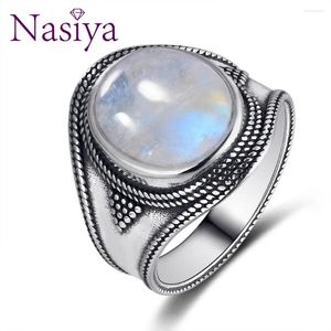 Anneaux de cluster Nasiya Big Oval 10x12mm Moonstone S925 Silver Gemstones Bijoux pour hommes femmes en gros goutte