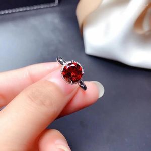 Cluster anneaux Natural Blood Red Garnet Ring Janvier Birthstone Sterling Silver avec 18 km Placing Handamde Engagement Gift pour les femmes elle