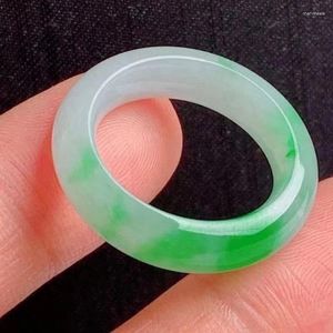 Cluster anneaux naturels vert hetian jade ring