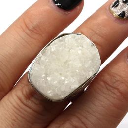 Anéis de cluster Anel de pedra natural Irregular Druzy White Crystal Quartzs Ajustável Dedo Aberto para Mulheres Moda Jóias Presentes