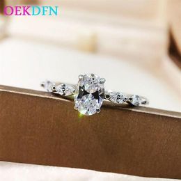 Anéis de cluster Oekdfn luxo 925 anel de prata esterlina oval criado moissanite pedra preciosa casamento noivado para mulheres aniversário jew3325