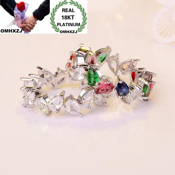 Anillos de racimo OMHXZJ Venta al por mayor Moda europea Mujer Chica Fiesta Cumpleaños Regalo de boda Gota de agua Circón colorido 18KT Anillo de oro blanco RR900