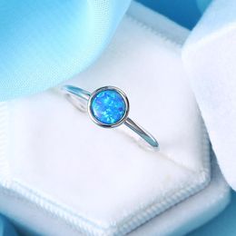 Cluster Ringe Opal Stein für Frauen Einfache klassische Stil Runde Weißgold Farbe Party Geburtstagsgeschenk Mädchen Mode Jeweley DZR032