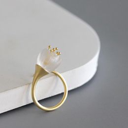 Clusterringen Originele natuurlijke witte kristalbloemen Sterling zilveren ring vrouwelijke modellen eenvoudige sieraden