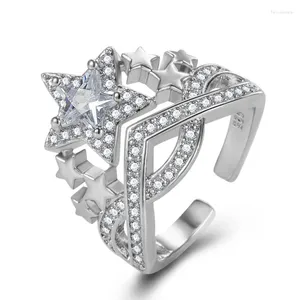 Cluster ringen Pentagram -ster voor mannen vrouwen met oogverblindende kubieke zirconia romantisch trouwfeest zilveren vinger geschenk ly trendy jood