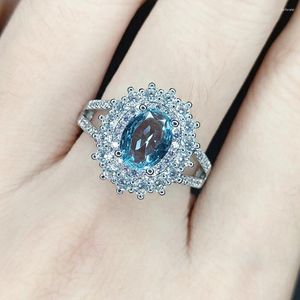 Cluster ringen prinses elegante blauwe topaz aquamarine edelstenen zirkon diamanten voor dames zonnebloemen bands accessoires sieraden cadeaus