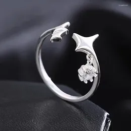 Bagues de cluster Punk Personnalité Creative pour les femmes Design Étoile à quatre branches Bague Strass Cercle Esthétique Bijoux Accessoires