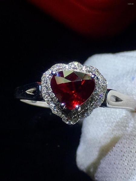 Bagues de cluster Pur 18K Or Blanc Réel Naturel 0.78ct Pigeon Sang Rouge Rubis Diamant De Mariage Fiançailles Femme Pour Les Femmes Bague Fine