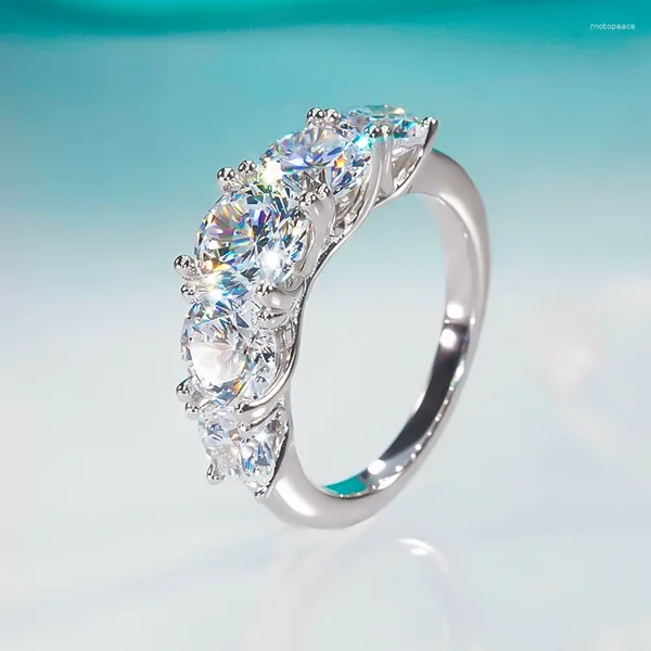 Bagues de cluster QINHUAN EST Bague de diamant à haute teneur en carbone S925 Sterling Silver Platine Plaqué Fine Bijoux de luxe pour les femmes fête de mariage