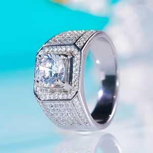 Bagues en grappe QINHUAN Super Luxury Moissanite Ring avec certificat S925 Sterling Silver Platinum Plated Wedding For Men Fine Jewelry