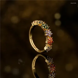 Cluster ringen regenboogkleur kubieke zirkonia vrouwelijke feestjuwelen 2024 mode goud koperen ster open ring voor vrouwen gril verjaardag cadeau