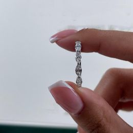 Cluster ringen randh 18k witgoud 0.85ct marquise moissanite d kleur stapelbare enternity ring 14k vaste fijne sieraden voor vrouwenfeest