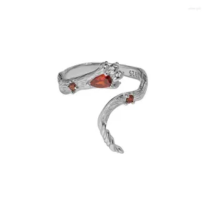Cluster anneaux Real 925 Forme de griffe d'animaux en argent sterling pour les femmes fine bijoux mode rouge cristal anneau femme accessoires de doigt