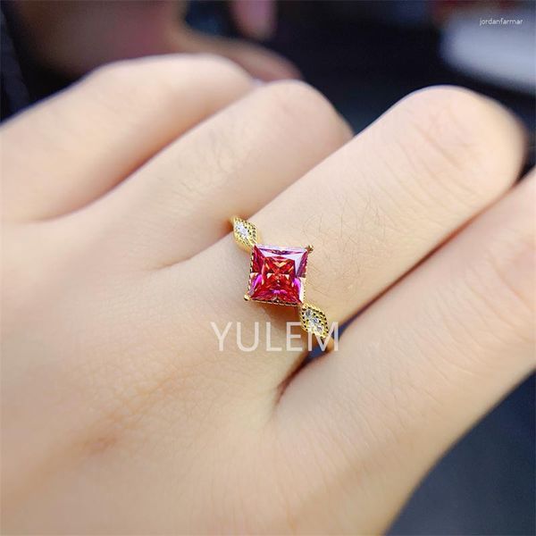 Anillos de racimo Red Princesscut Moissanite Ring Delivery S925 Silver 1 Luxury Women Birthday Gift Jewelry