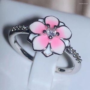 Anillos de clúster Romántico Cherry Blossom White Zirconia Ring Ladies 925 Sello Enamelo Joya de goteo Fiesta de boda Regalo japonés