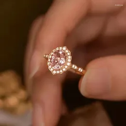 Кольца кластера Романтическое обручальное кольцо с инкрустацией сладким розовым драгоценным камнем для женщин Изысканный придворный стиль Роскошные серебряные украшения для пар