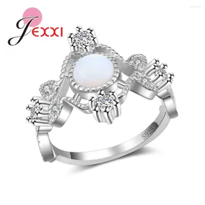 Cluster Rings Romantic Round Round White Fire Opal for Women Wedding Engagement Fashion 925 Sterling Silver Accessories