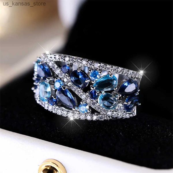 Cluster anneaux Royal Blue Crystal Dringlet Stone Anneau Simulate Aquamarine Engagement Ring Retro Silver Wedding Party Band240408