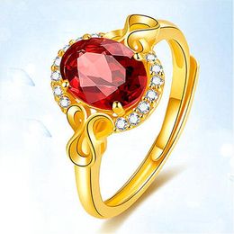 Cluster ringen Ruby Red Crystal Zirkon Diamonds edelstenen voor vrouwen 14K Gold Color Sieraden Bijoux Bague Romantische geschenken feestaccessoires