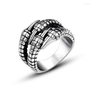 Cluster Rings S7 Europese en Amerikaanse persoonlijkheid Open Dragon Claw Ring Retro Men's Titanium Steel One Piece levering SA929