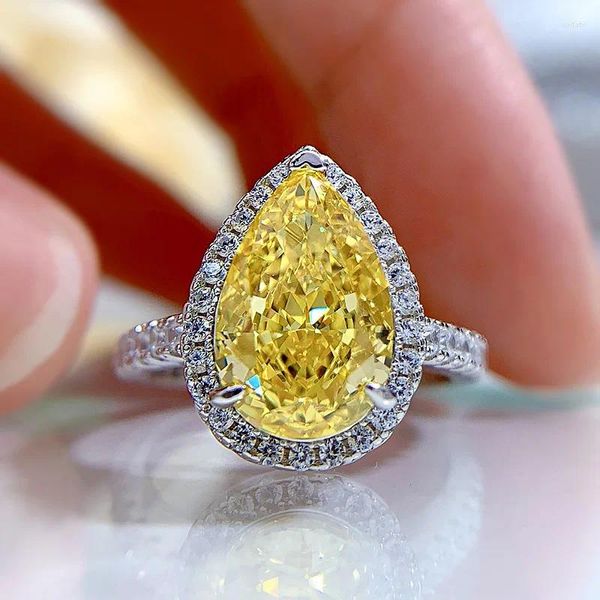 Cluster anneaux S925 Silver 8 12 Jaune Diamond High Carbon Ring Foreign Trade Europe et Amérique Cross Border Wholesale