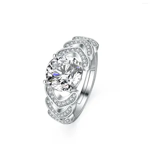 Cluster anneaux S925 Silver Moissanite Women's Jewelry Retro 2 Karat Huit coeurs Arrows Ring For Women Wholesale