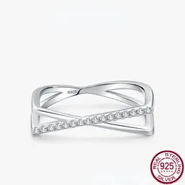 Branches en cluster S925 Silver Ring With Diamonds and Personnalized Lock Head High Grade Bijoux pour les femmes