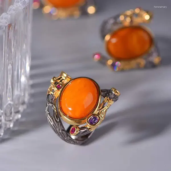 Bagues de cluster S925 Sterling Silver Incrusté Motif maléfique Bague de cire antique Orange Rouge Vieille cire d'abeille Mode Rétro Bijoux pour femmes