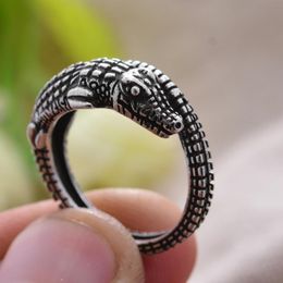 Les anneaux de cluster vendent 100% 925 Sterling Silver Fashion Crocodile Animal Unisexe Ring Jewelry Gift for Birthday Drop