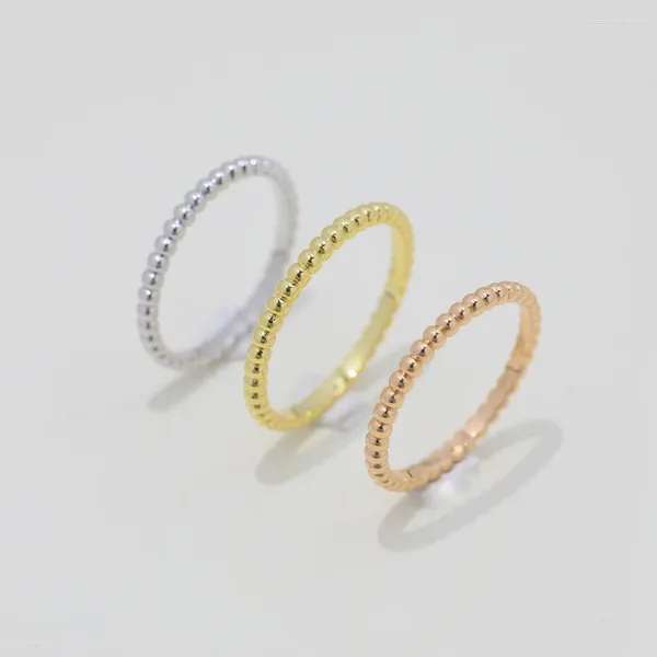 Bagues de cluster Bague simple Femme Brillant Rond Perle Bord Gold Light Luxe Ins Exquis Chivalrous Femme S925 Sterling Silver Marque Bijoux