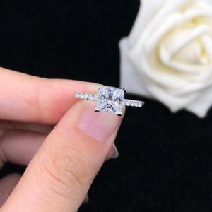 Bagues de cluster Solide 14K Or Blanc AU585 Bague 1CT Princesse Coupe Diamant Femme Mariage Pur Pour Dame avec boîte