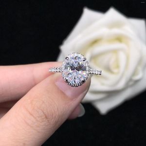 Clusterringen massief 18K witgoud Au750 ring 2CT 6 8 mm ovaal geslepen D Moissanite diamant