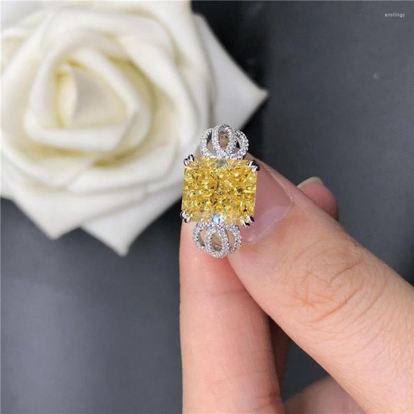 Bagues de grappe solide 18K or blanc dame jaune clair 4 coussin diamant fiançailles pour les femmes beaux bijoux de doigt