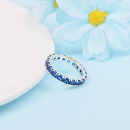 Cluster anneaux étincelants Row Eternity Ring Blue Crystal Sterling Silver Bijoux pour femme Party Diy Make Up Wedding Winter