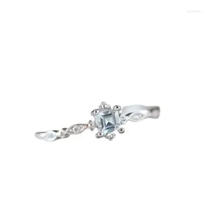 Cluster anneaux Sr vendant des petits frais et élégants avec des diamants européens américains topazes zircon bleu de mer