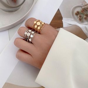 Clusterringen Srcoi Bohemie Meerlagige schijf Wraparound Twist Wire Ring Ronde Ronde munt Paillin Verklaring Wijd stapelbaar voor vrouwen sieraden