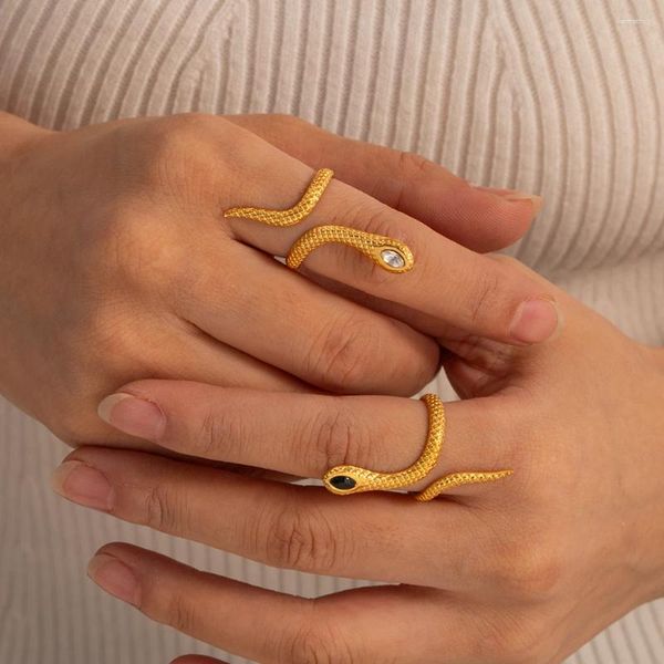 Anillos de racimo de acero inoxidable 18k chapado en oro geométrico anillo de serpentina incrustación de circón blanco mujeres textura a prueba de deslustre encanto joyería femme