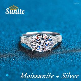 Bagues de cluster Sunite 3.0ct Oval Cut Moissanite Diamond Ring pour femmes filles 925 Sterling Silver Plaqué Or Bande Mignonne Cadeau d'anniversaire Anillos