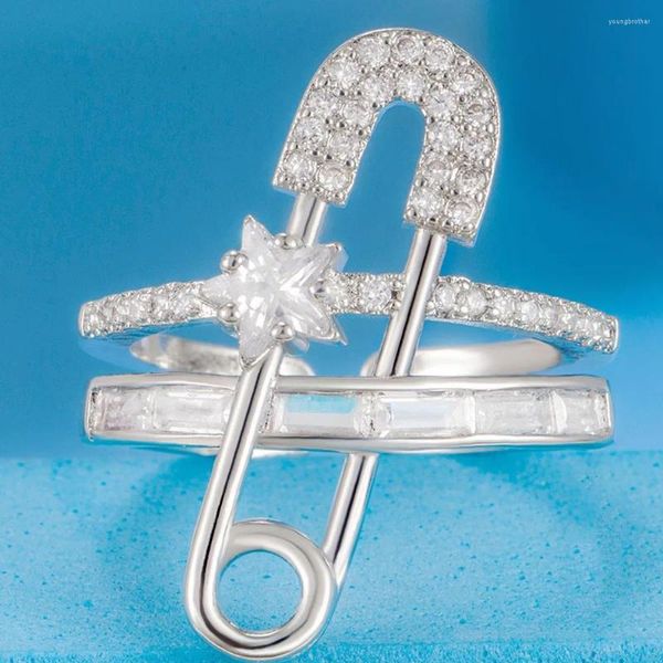 Clusterringen Trendy Pin Design Vingerbanden Bling 5A Zirkoon Diamanten Edelstenen Wit Goud Gevuld Chic Voor Vrouwen Mode Accessoires