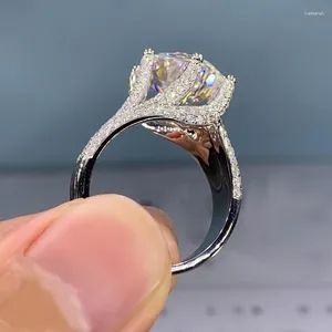 Clusterringen Trendy Bruiloft Eeuwigheid Liefde Ring Met Briljante CZ Hoogwaardige Zilveren Kleur Dames Jubileumfeest Sieraden